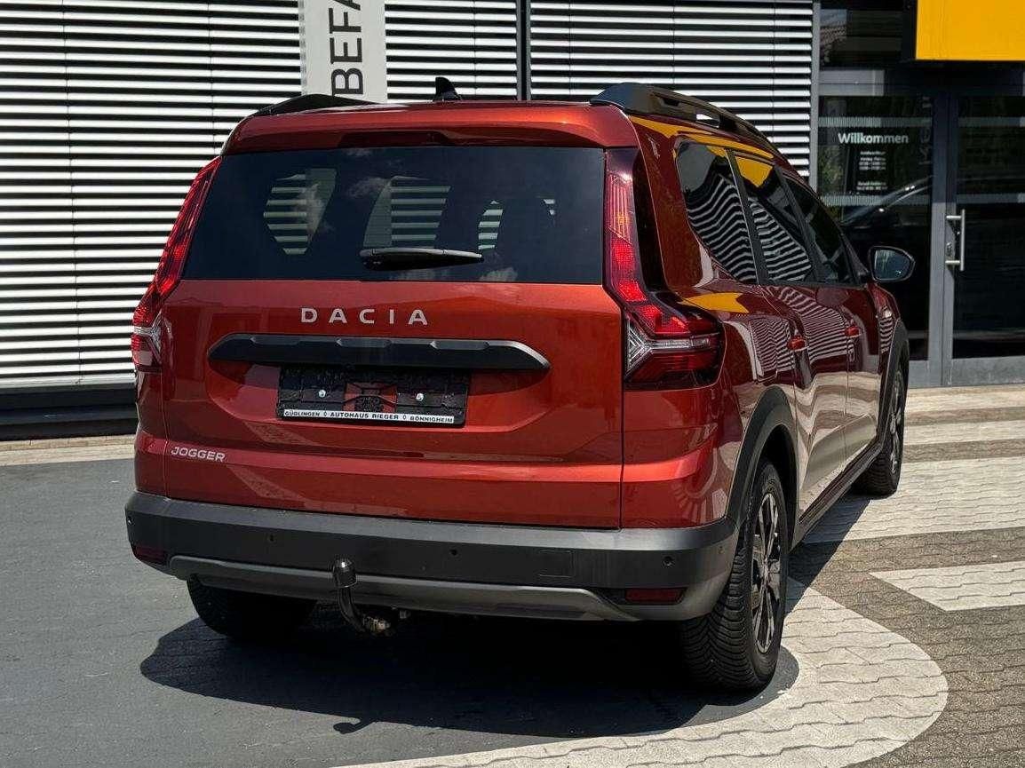 Fahrzeugabbildung Dacia Jogger Extreme+ TCe 110 7-Sitzer