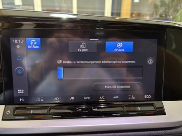 Ford Grand Tourneo Connect PHEV Titanium