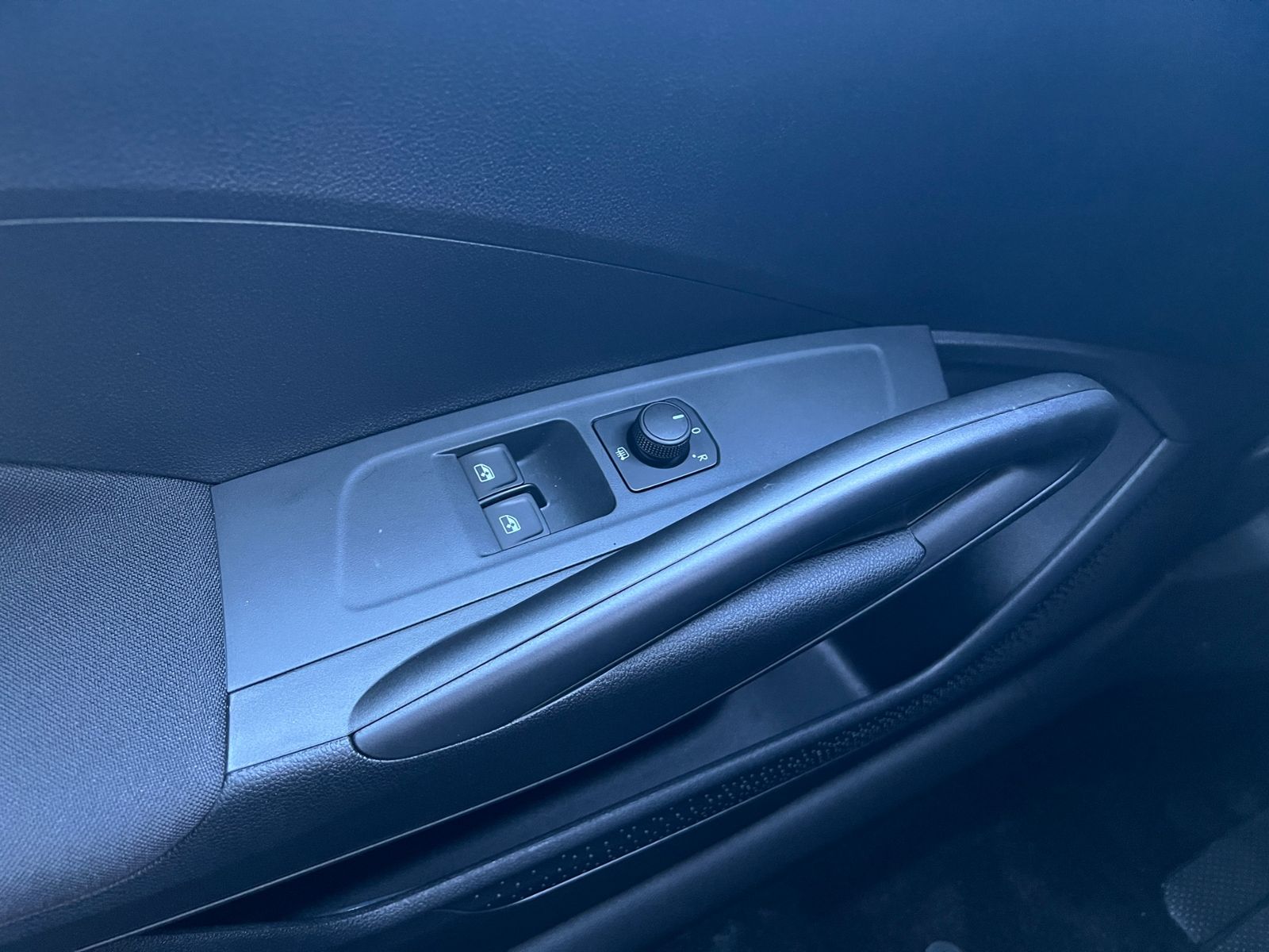 Fahrzeugabbildung SKODA Fabia Selection 1.0 TSI DSG *LED, KESSY, Rückfah