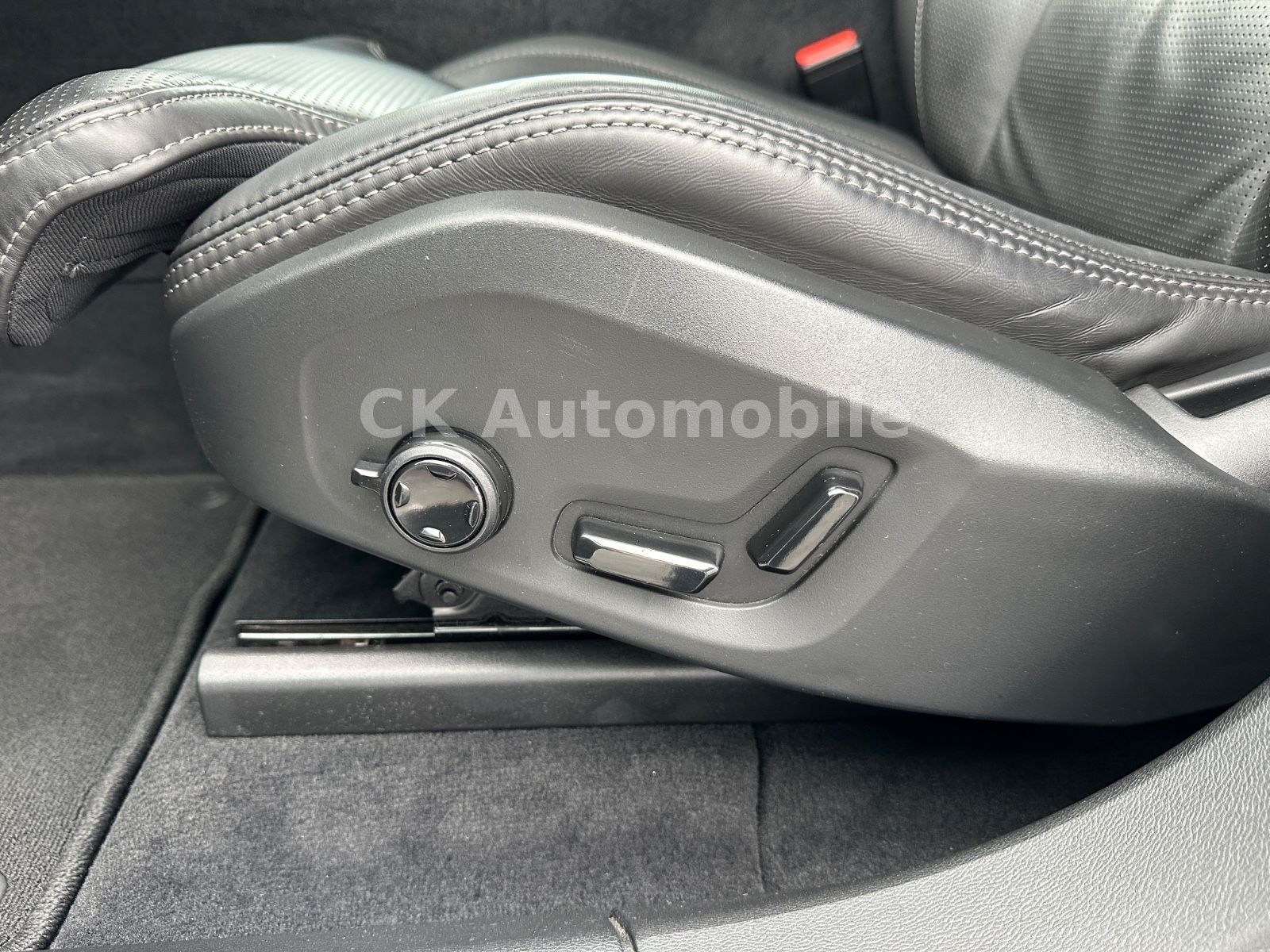 Fahrzeugabbildung Volvo XC60 D4 Inscription 2WD/BLIS/Head-Up/Pano/360°