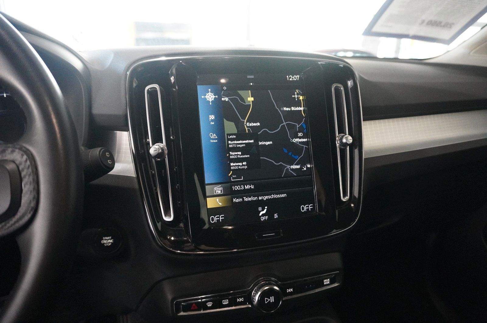 Fahrzeugabbildung Volvo XC40 T3 Momentum Pro LED/NAVI/LEDER/AHK/CAM
