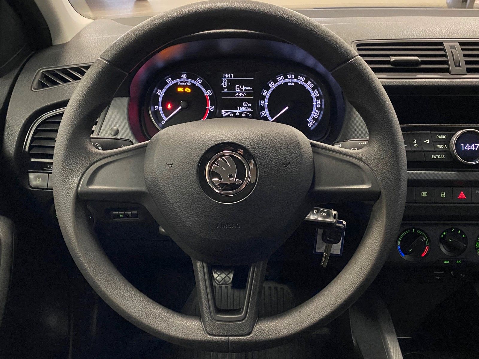 Fahrzeugabbildung SKODA Fabia 1.0 TSI Active Combi+KLIMA+GARANTIE+PDC+BC