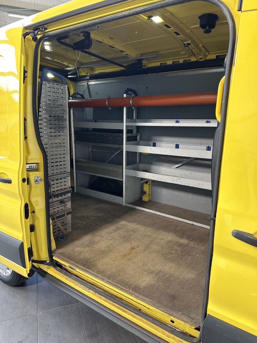 Fahrzeugabbildung Ford Transit 290 L2H2 BLUETOOTH+SORTIMO+AHK+PP+TEMPOM