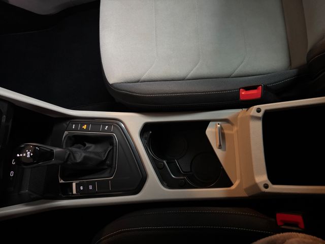 Tiguan 1.4 eHybrid DSG *Matrix-LED*Navi*ACC*