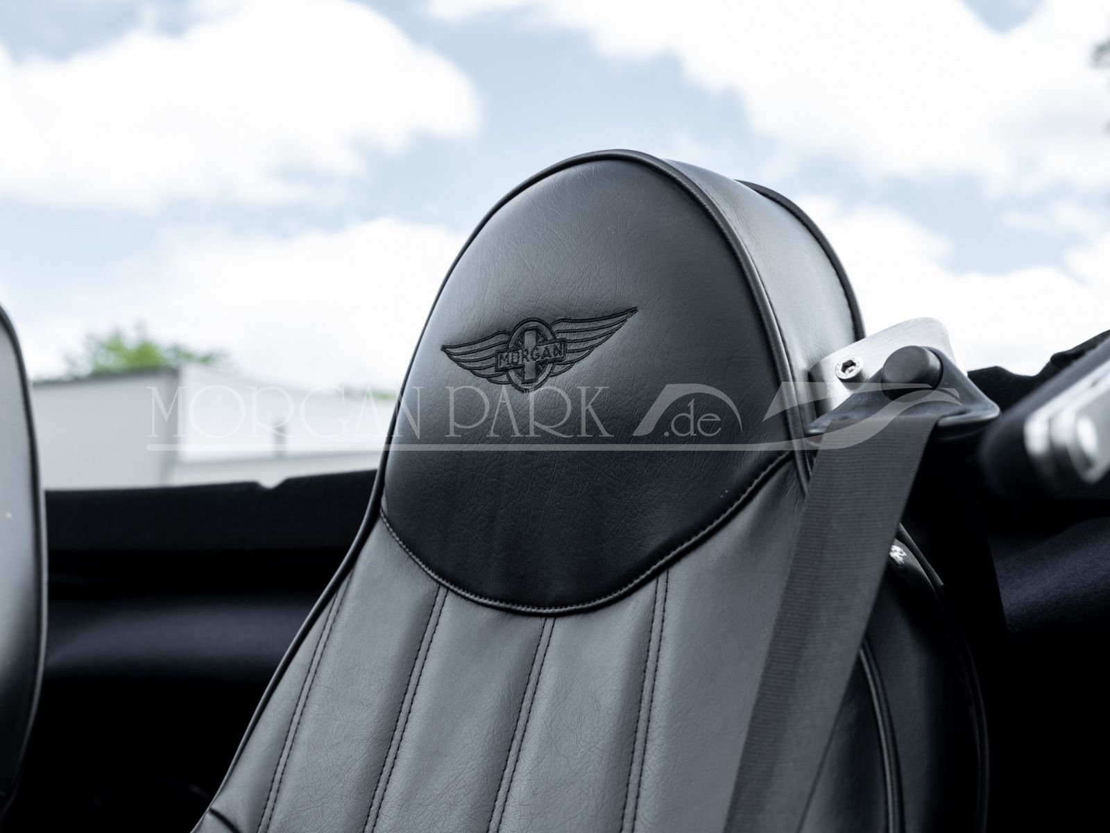 Fahrzeugabbildung Morgan Plus 8 *Sport Black + Automatikgetriebe*