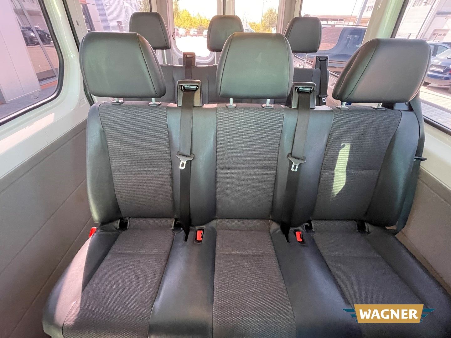 Fahrzeugabbildung Mercedes-Benz Sprinter II Kombi 214 CDI Klima 9-Sitzer