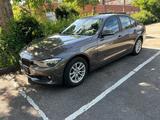 BMW 3er 320i f30 Limousine 184ps gepflegte... - BMW 320: E30 320i