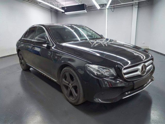 Image of Mercedes-Benz E 400
