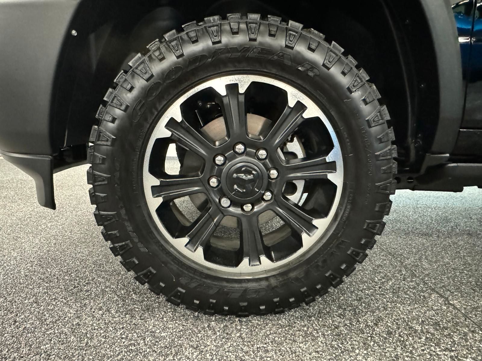 Fahrzeugabbildung Dodge RAM 2500 6.4-V8 LUFTFED. KABINE GLADIATOR XLE