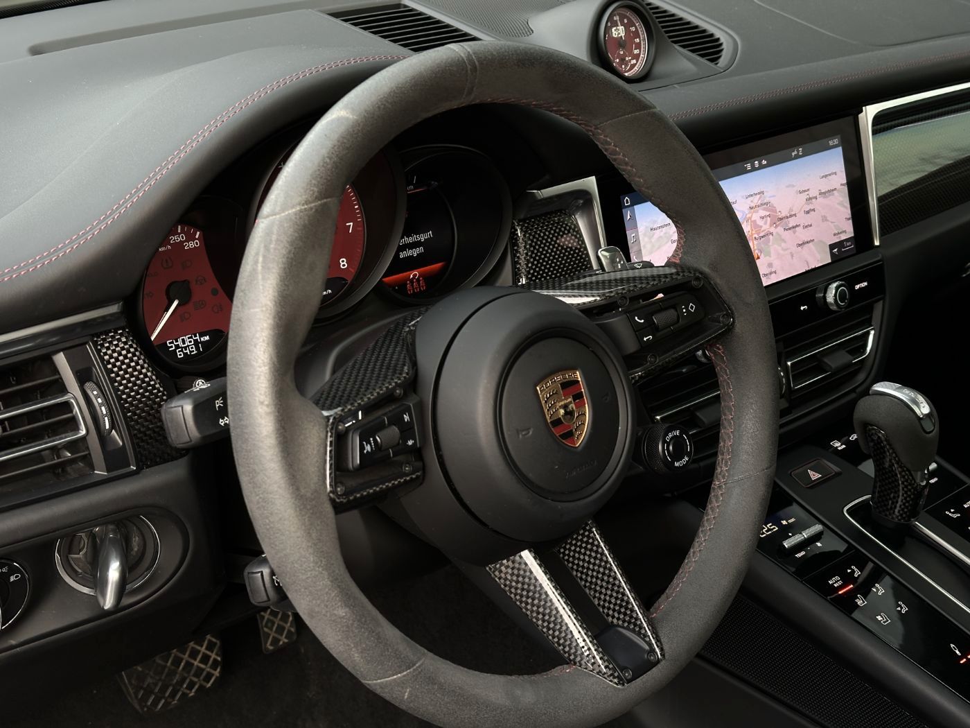 Porsche Macan GTS Burmester PASM Sportsitze PANO foto 7