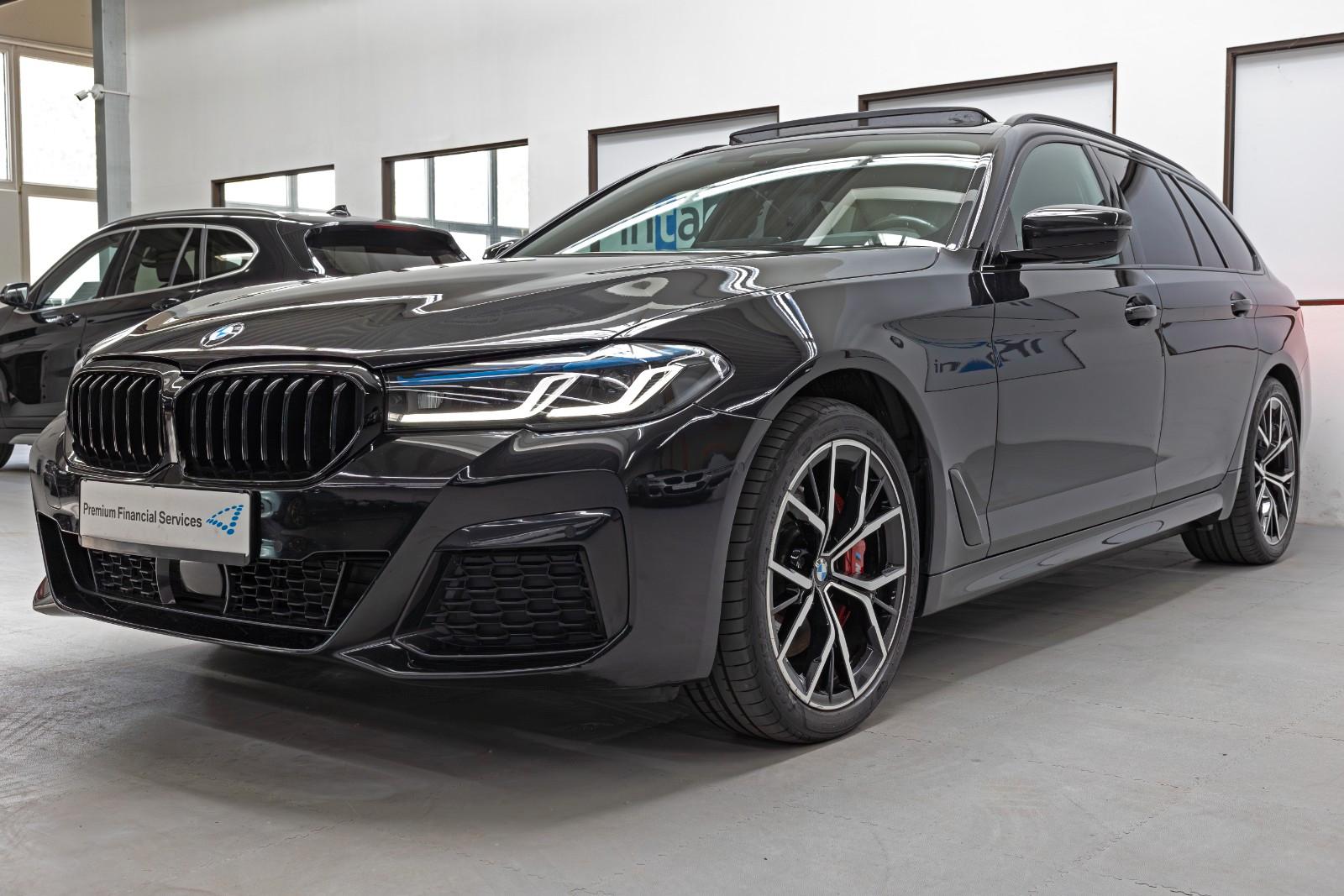 BMW 530ix Touring M Sport Laser HUD Pano DAPro H&K!