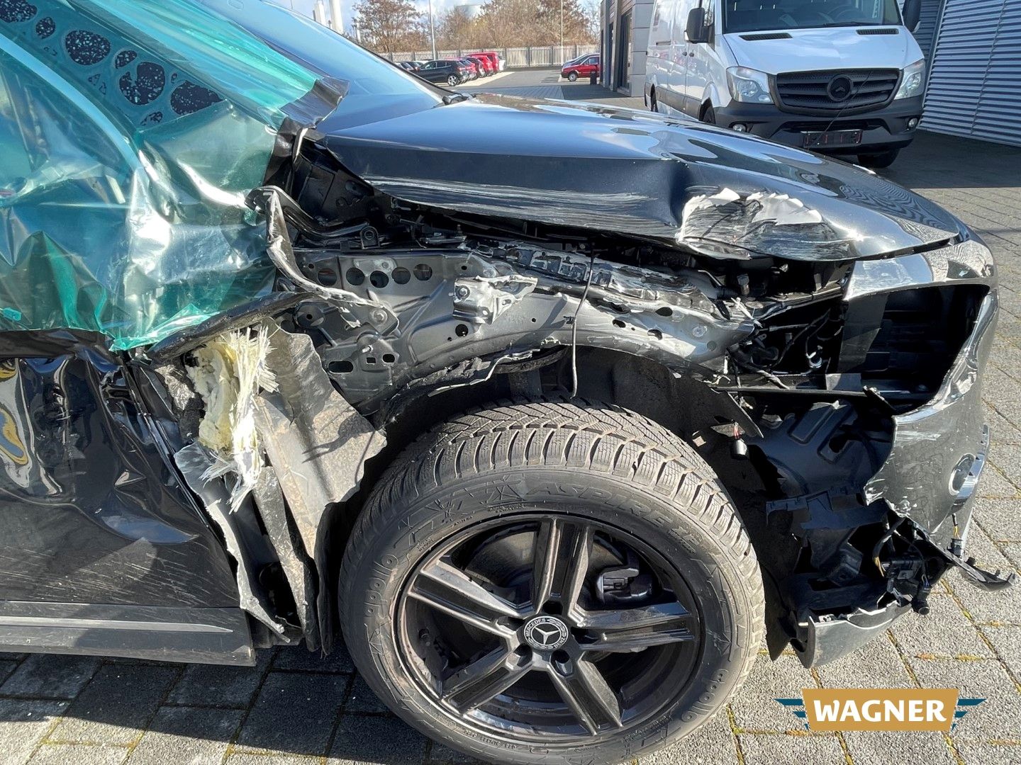 Fahrzeugabbildung Mercedes-Benz GLA 180 LED Navi Sitzheizung Frontschaden