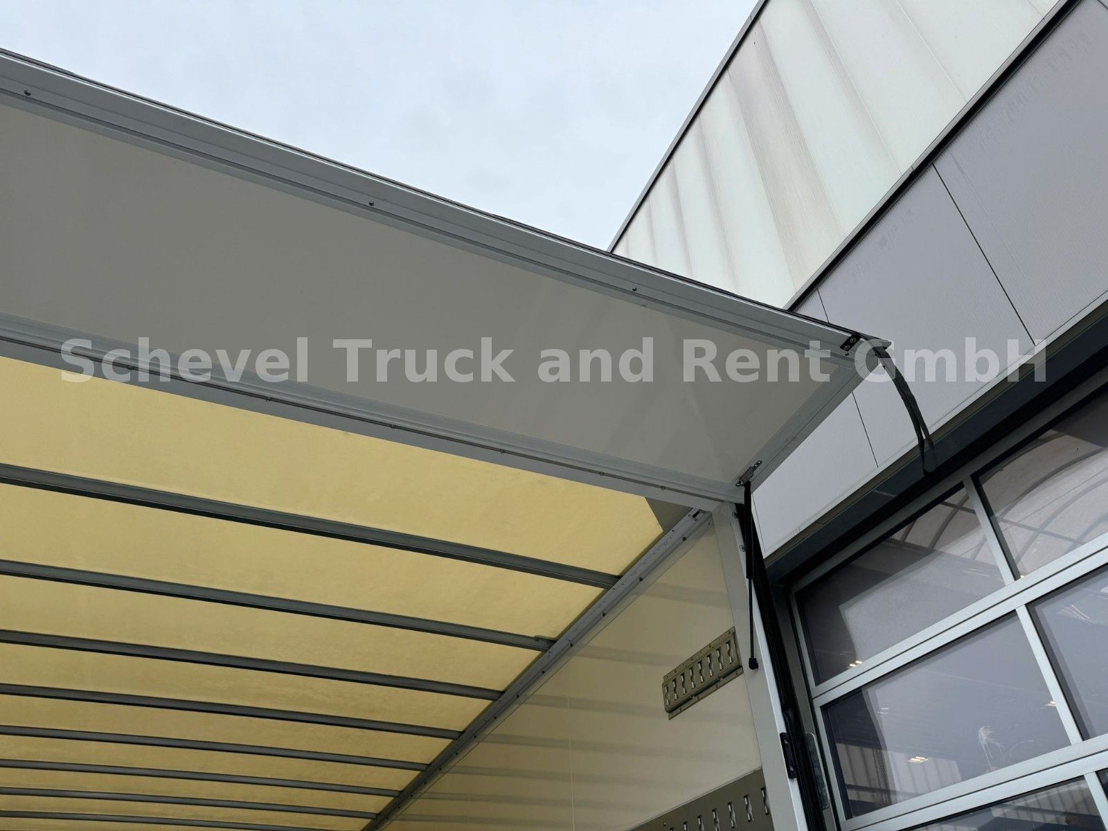 Fahrzeugabbildung MAN TGL 7.190 Koffer mit DHOLLANDIA LBW