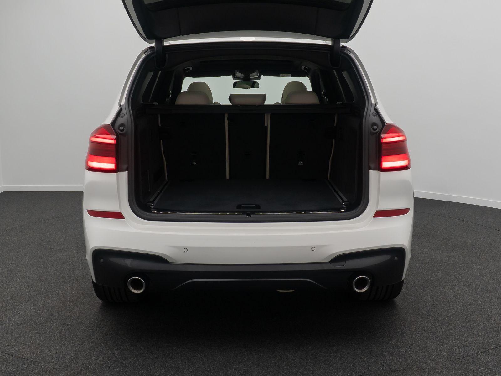 Fahrzeugabbildung BMW X3 xD20d M Sport Kamera Panorama HUD DAB HiFi