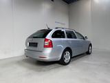 Skoda Octavia 1.2 Benzine Autom. - Airco - GPS - Topst - Skoda Octavia: 1.2