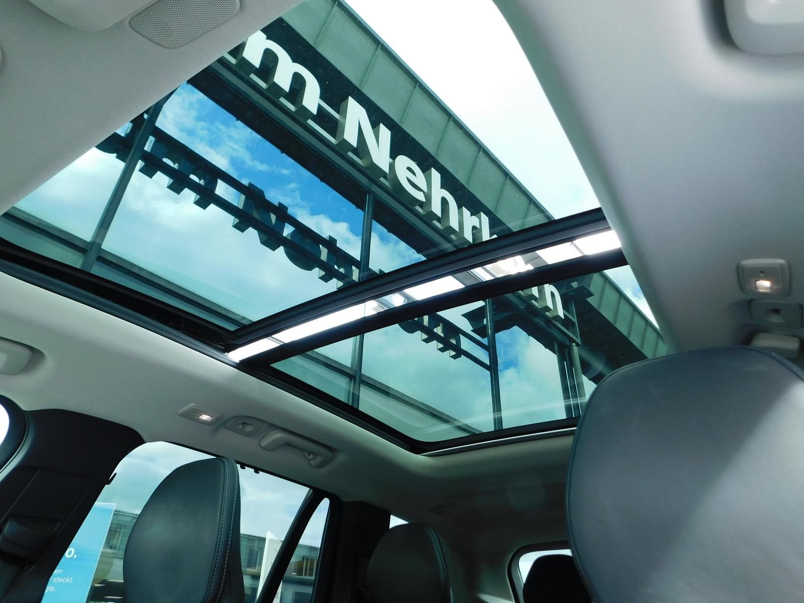 Fahrzeugabbildung Volvo XC90 B5 D Plus Dark
