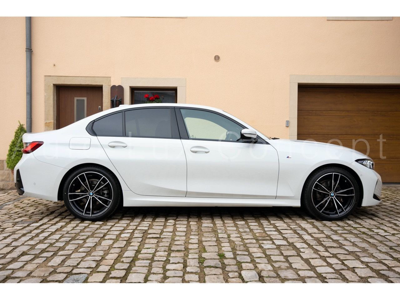BMW 320 d xDrive M Sport/Kamera/AHK/Standheizung imagem 3