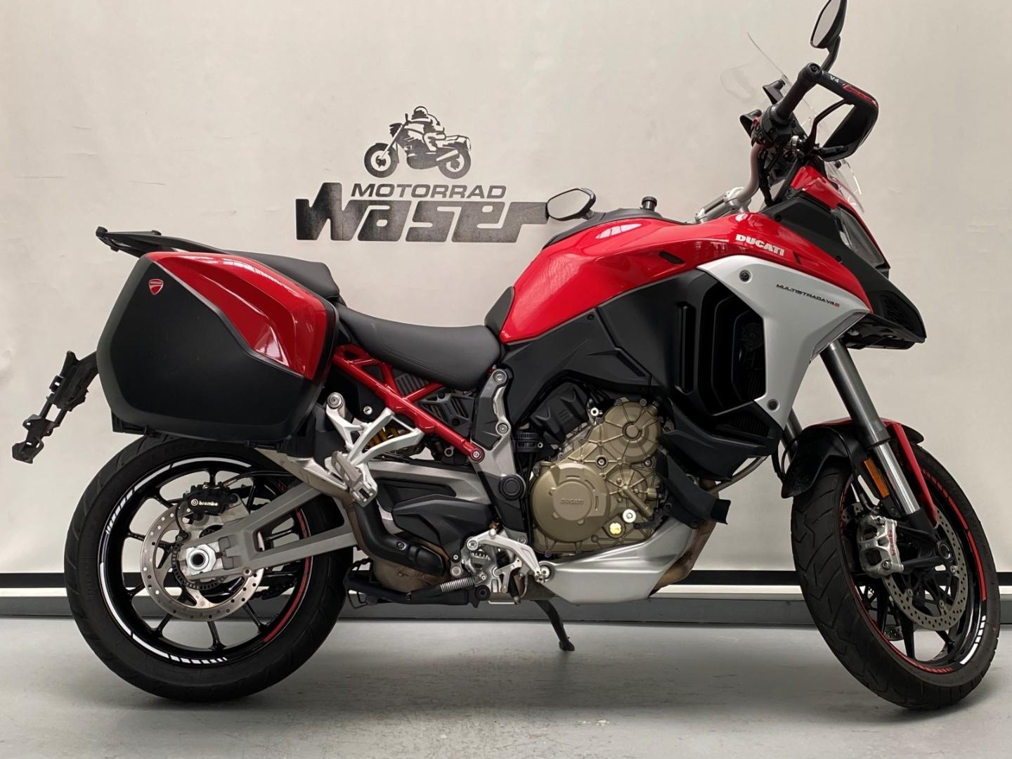 Ducati Multistrada V4 S Travel and Radar