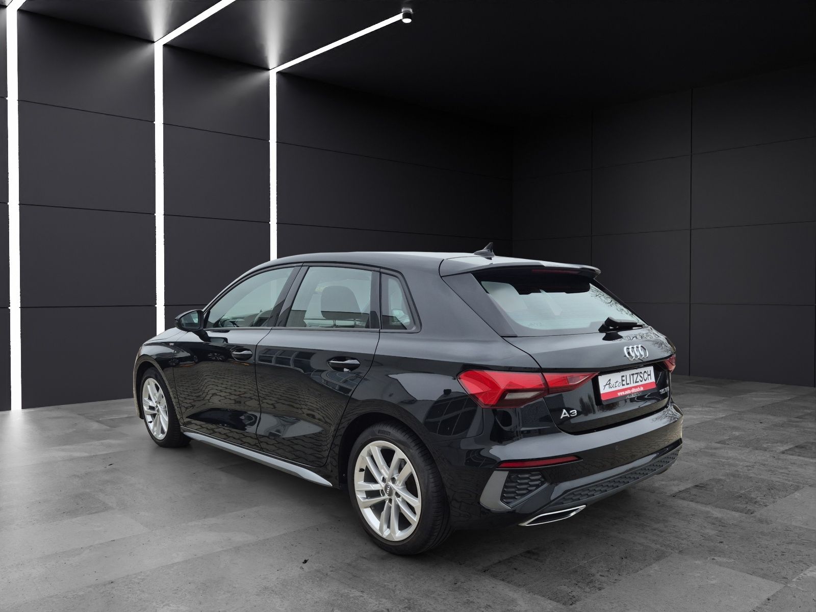 Fahrzeugabbildung Audi A3 Sportback 35 TFSI S line S-tronic LED ACC AVC