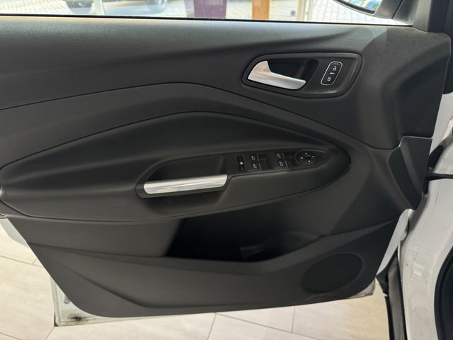Ford Kuga Cool & Connect