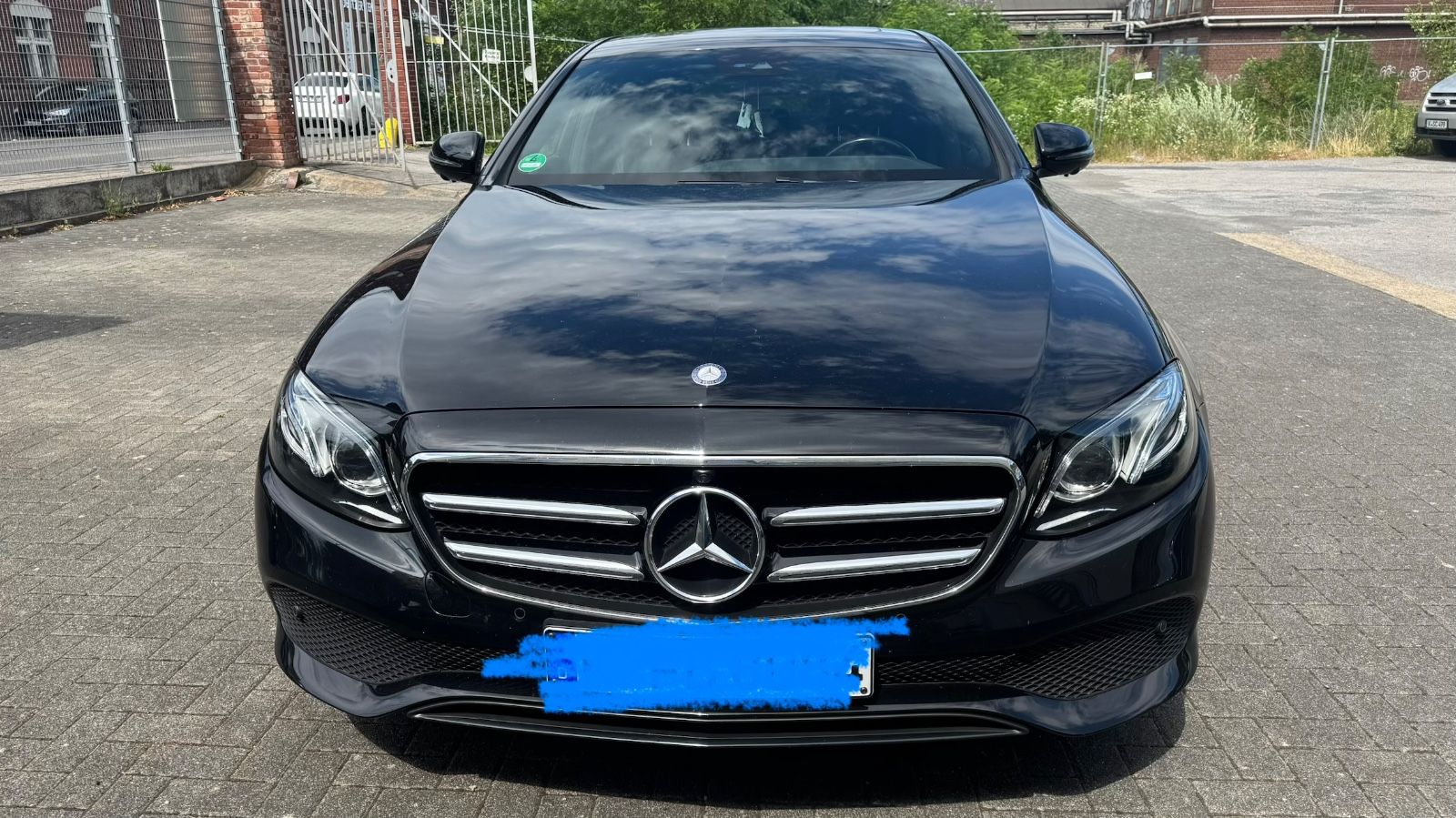 MERCEDES-BENZ Mercedes-Benz E 350 d AVANTGARDE+NIGHT+AHK+DACH+