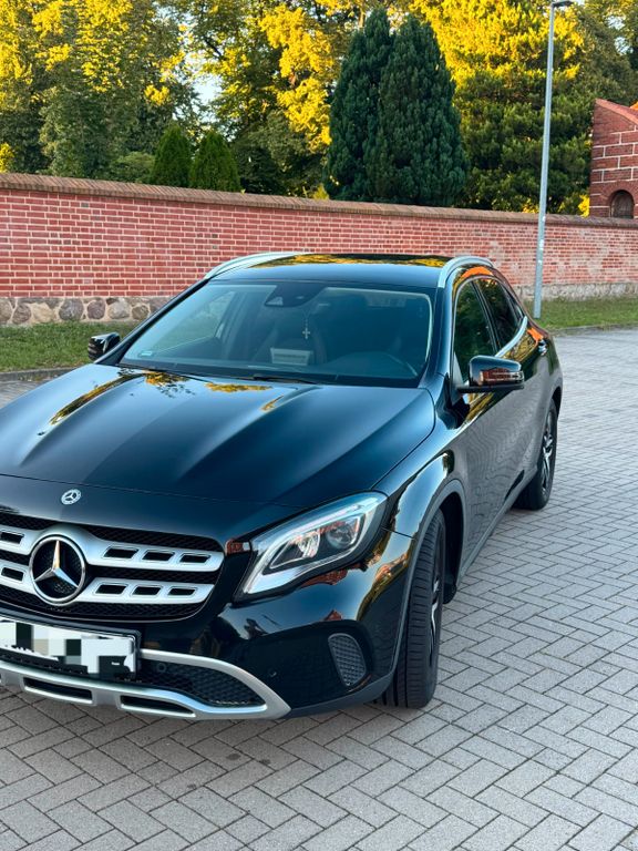 Image of Mercedes-Benz GLA 250