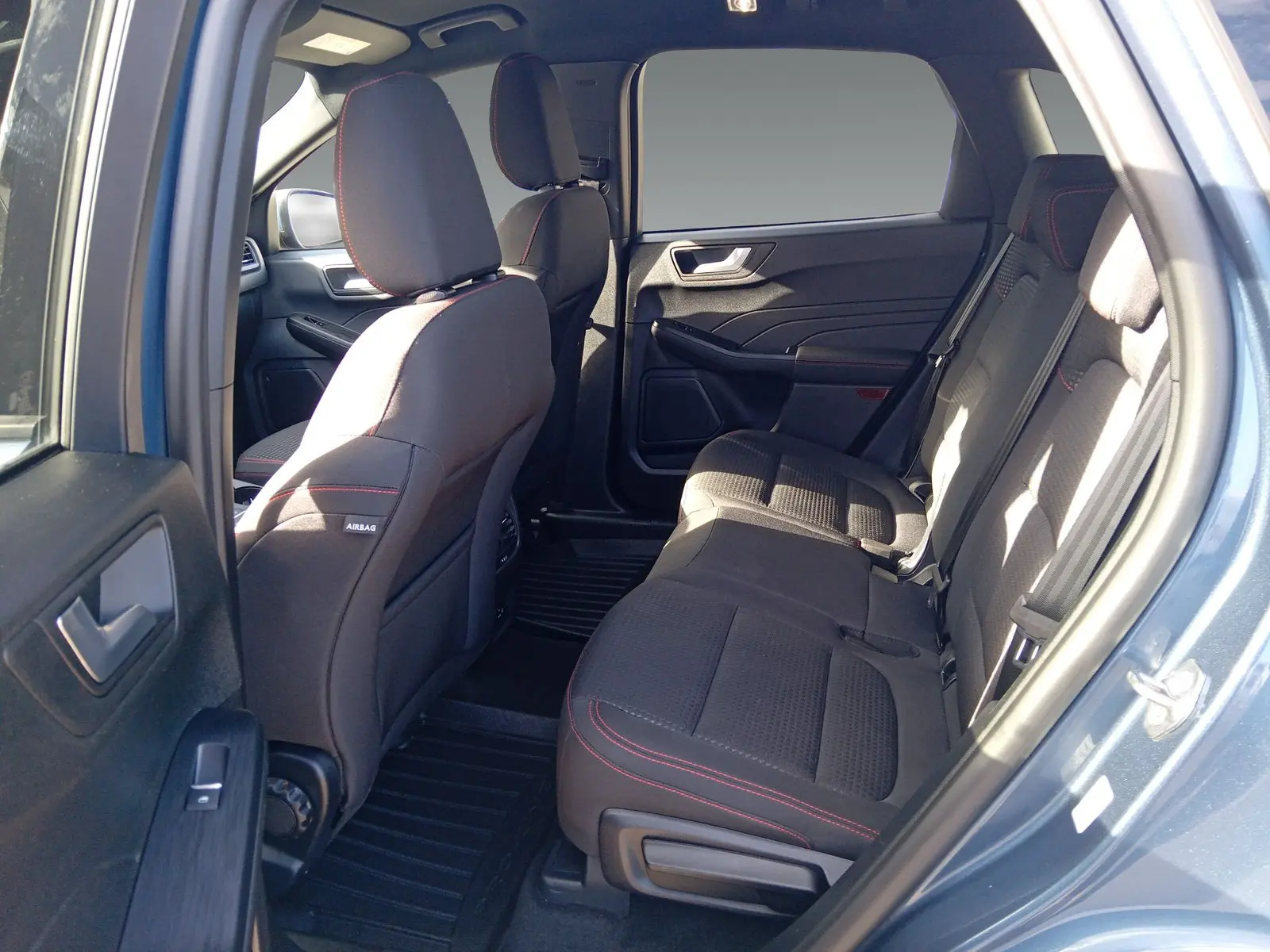 Ford Kuga 2.5 Duratec Plug-in-Hybrid PHEV ST-Line, миниатюра 8