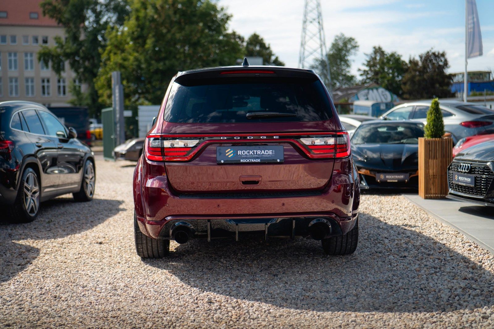 Fahrzeugabbildung Dodge Durango 5.7 V8 SRT 4x4 Night-Paket WIDEBODY 19%