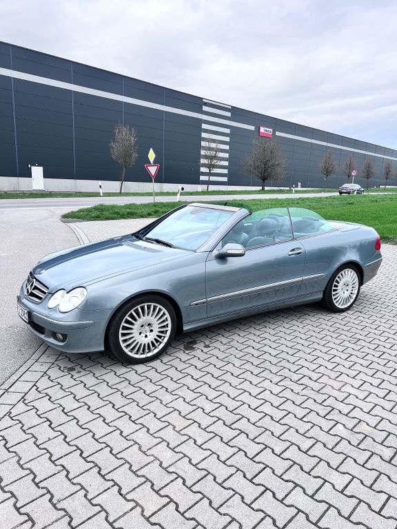 Mercedes-Benz CLK 320