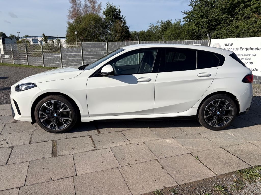 BMW 120 MSport ParkAssisPlus eSitze Head-Up Har Kar foto 5