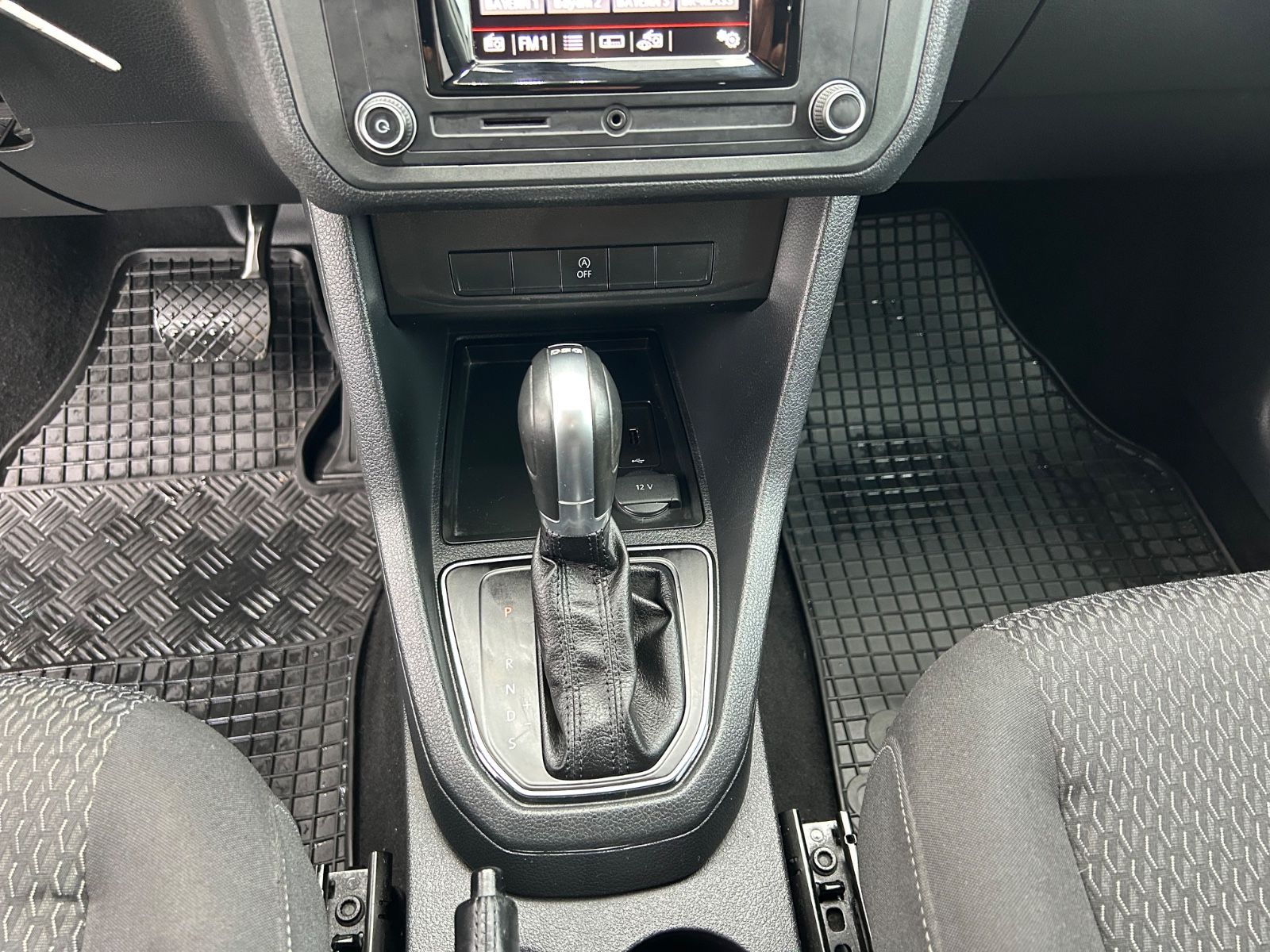 Volkswagen Caddy Maxi~CNG~NAVI foto 19