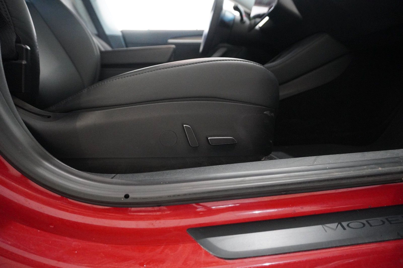 Fahrzeugabbildung Tesla Model 3 PERFORMANCE DUAL-MOTOR NAVI/LED/SH/AMD