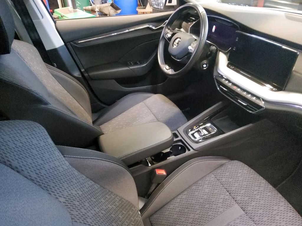 Fahrzeugabbildung SKODA Octavia Combi TDI First-Edition DSG Standhzg. LE