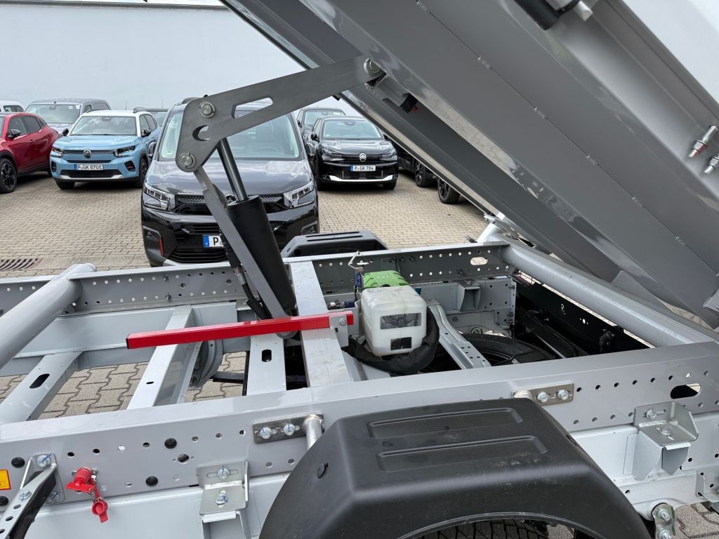 Fahrzeugabbildung Citroën Jumper 2.2 D 180 3.5T+ L3 Autm. 3-Seiten-Kipper