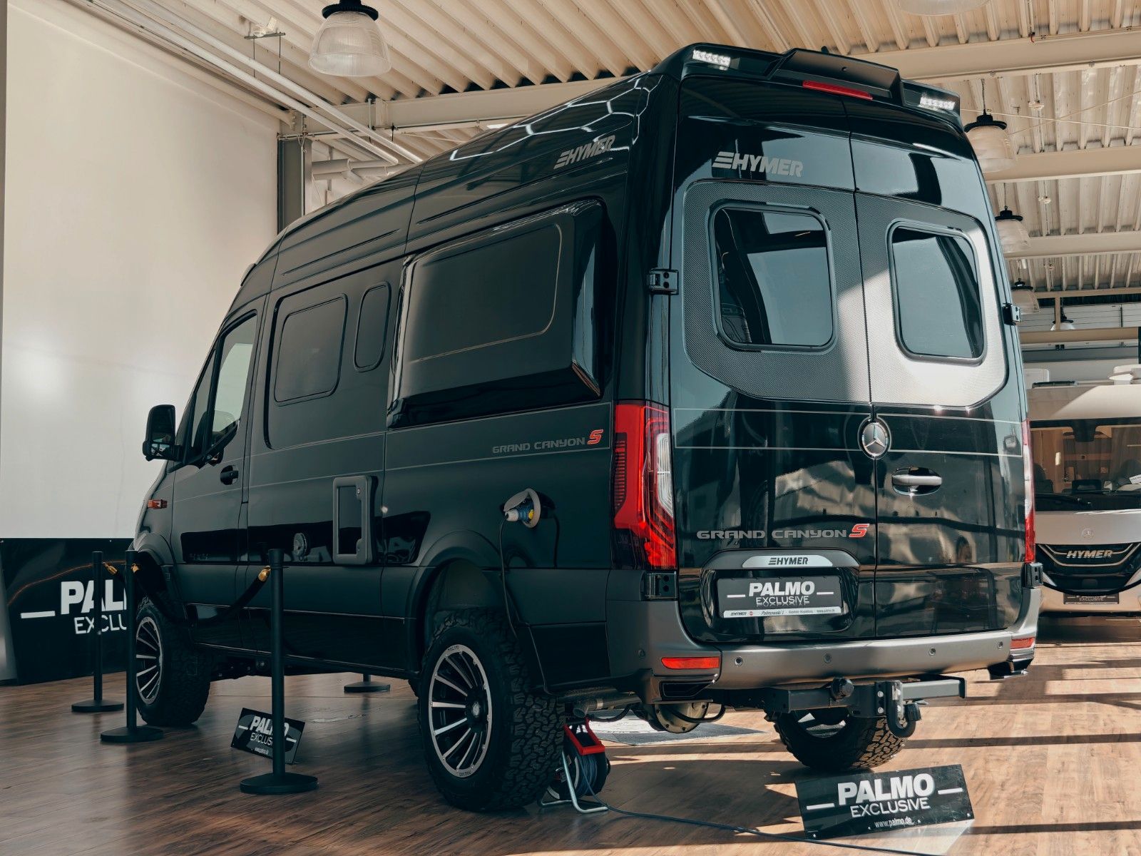 Fahrzeugabbildung HYMER / ERIBA / HYMERCAR GRAND CANYON S 4x4 MB 600 by palmo