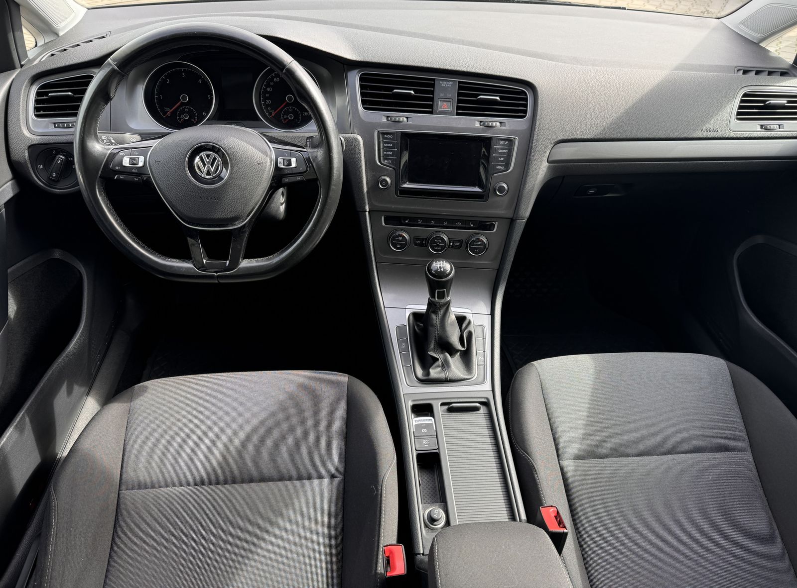 Fahrzeugabbildung Volkswagen Golf 1.6 TDI*Trendline*Temp*PDC*Klima*MFL*Navi*