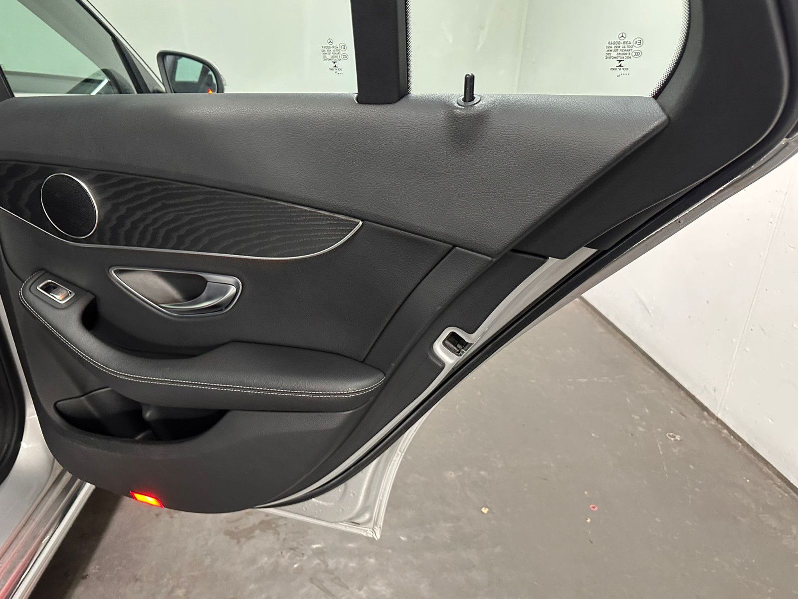 Fahrzeugabbildung Mercedes-Benz C 220 d 4MATIC T AVANTGARDE PANORAMA*DISTRO*