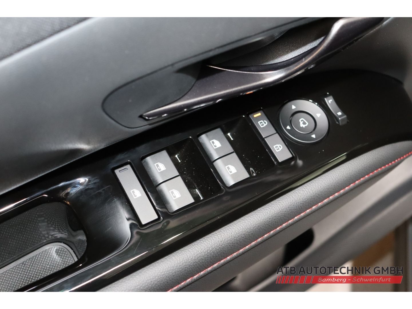 Fahrzeugabbildung Hyundai Tucson MY26 N-Line 1.6 T-GDI 150PS 7-DCT 2WD Nav