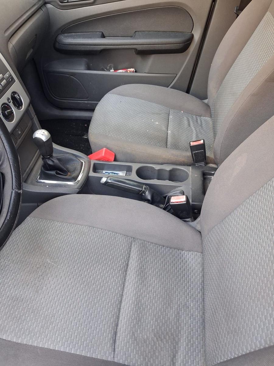 Ford Focus 2006 — photo 5