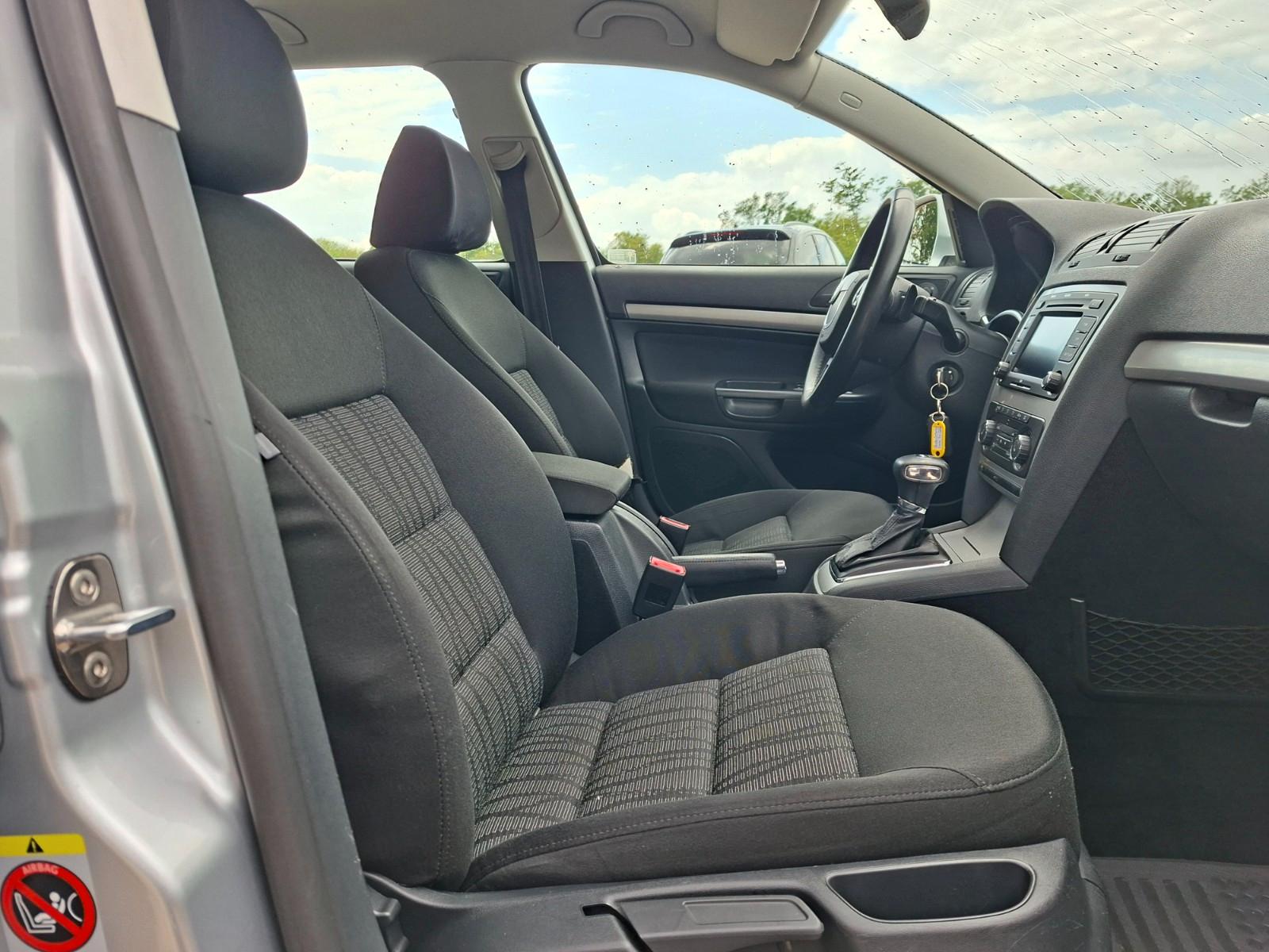 Skoda Octavia 2010 — photo 26