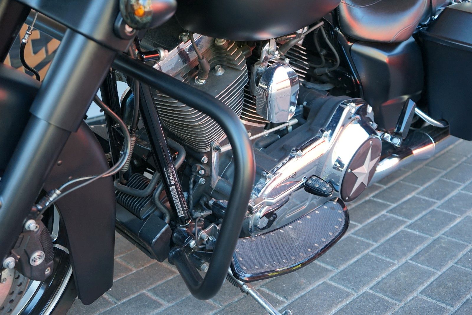 Fahrzeugabbildung Harley-Davidson Street Glide 103 - Mega Umbau - Jekill - 21 Zoll
