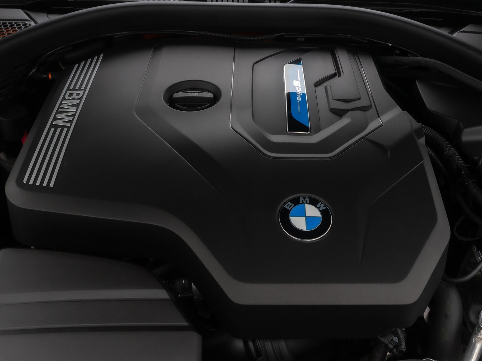 Fahrzeugabbildung BMW 330e Panorama DAB CockPit+ Widscreen PDC 19Zoll