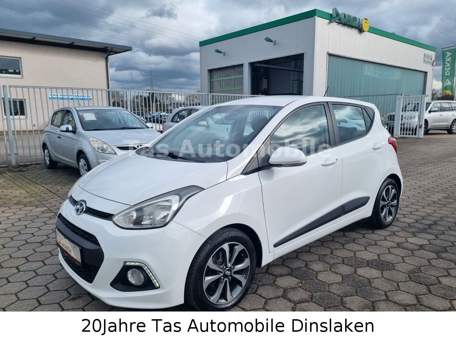 Hyundai i10 1.2 YES! Silver "Scheckheft" 8-fach bereift