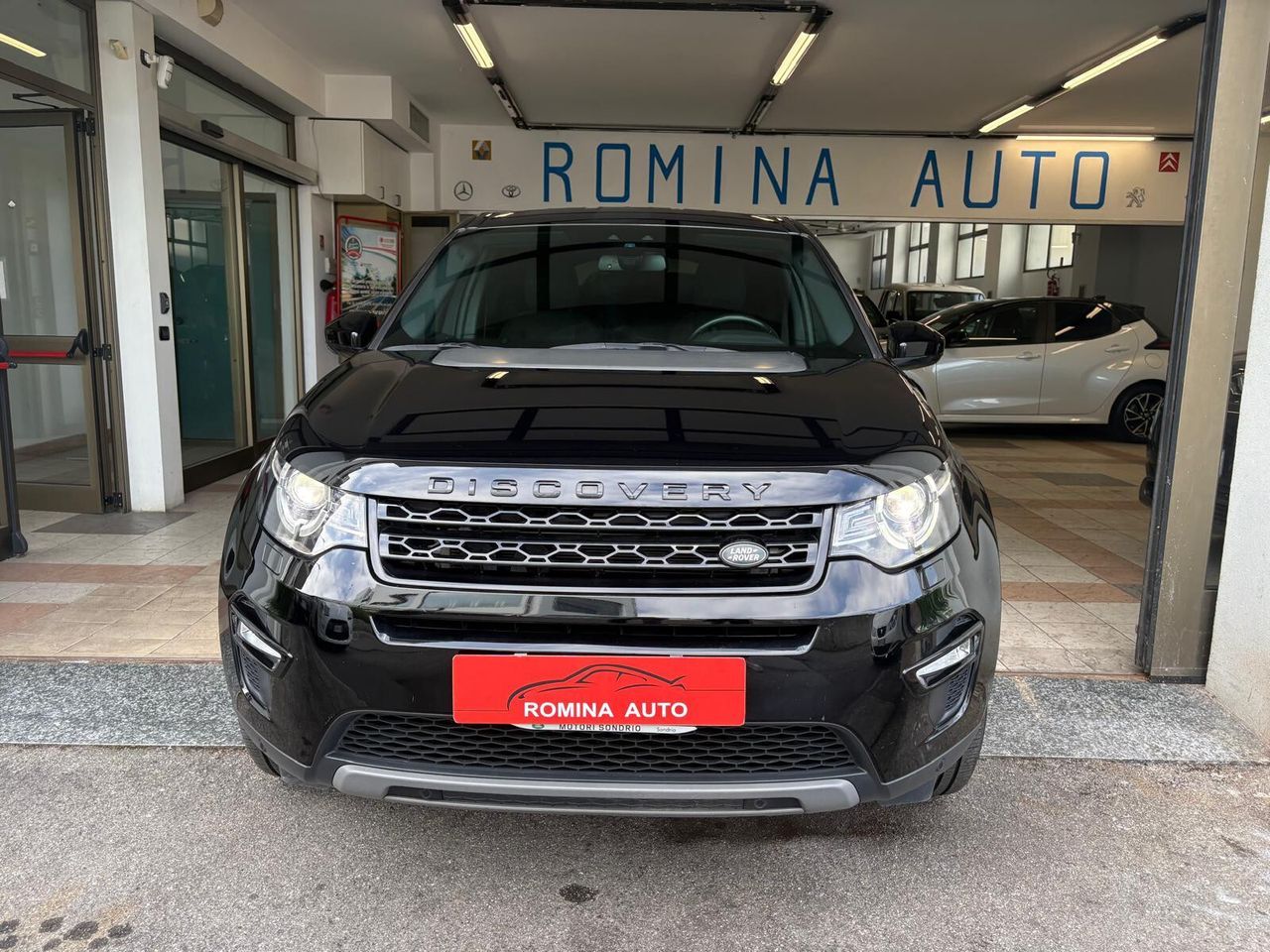 Land-Rover Discovery Sport - 1