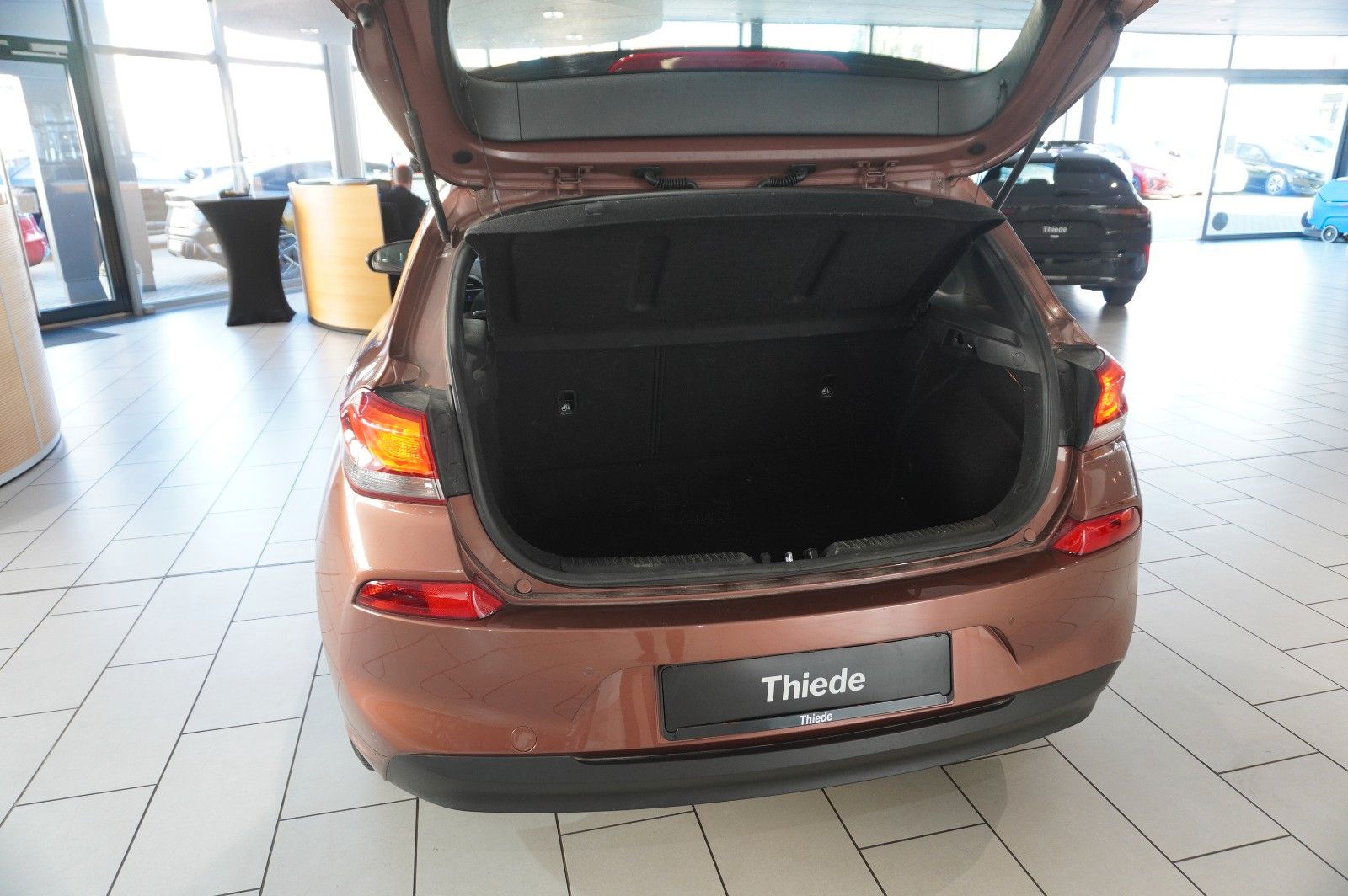 Fahrzeugabbildung Hyundai i30 LIM. 1.0 T-GDI SELECT LED/KLIMA/PDC/TEMP/USB