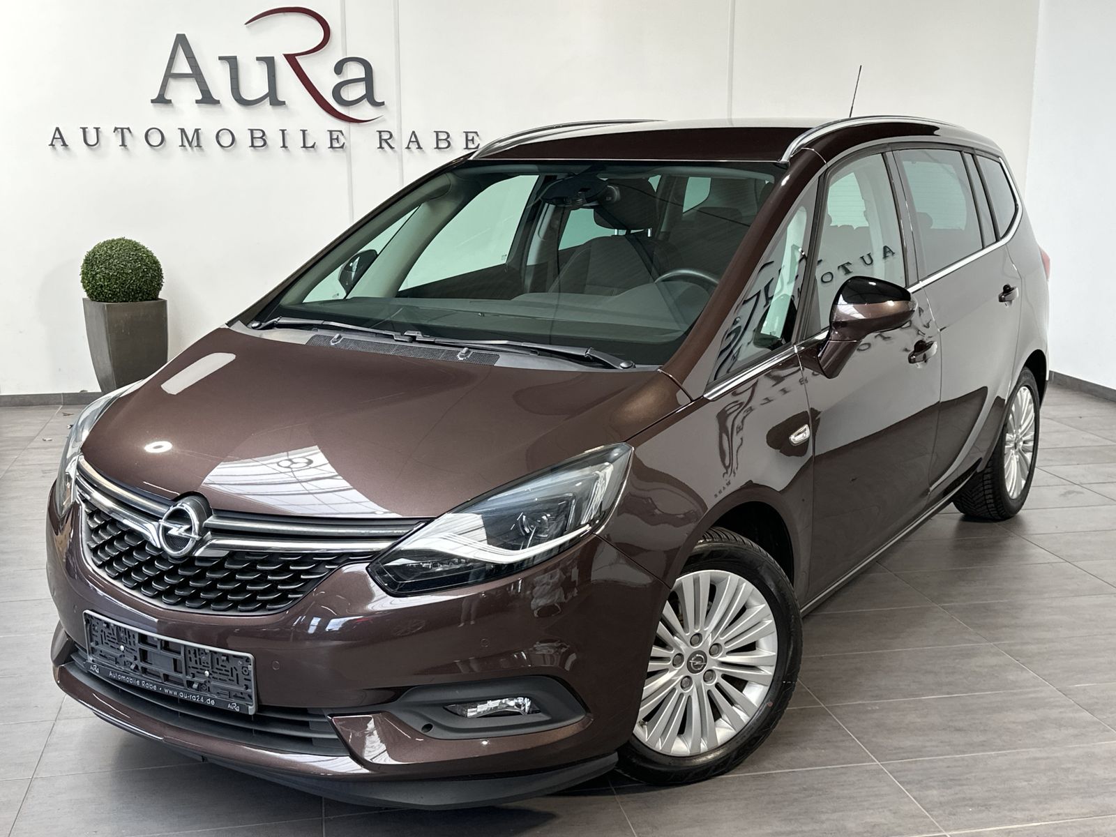 Fahrzeugabbildung Opel Zafira 1.6 D Business Innov. NAV+LED+PP+AHK+17ZO