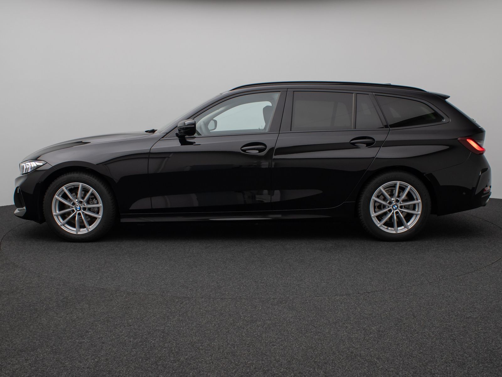 Fahrzeugabbildung BMW 318i Kamera DAB HiFi CockPit+ DrivingAssis Alarm