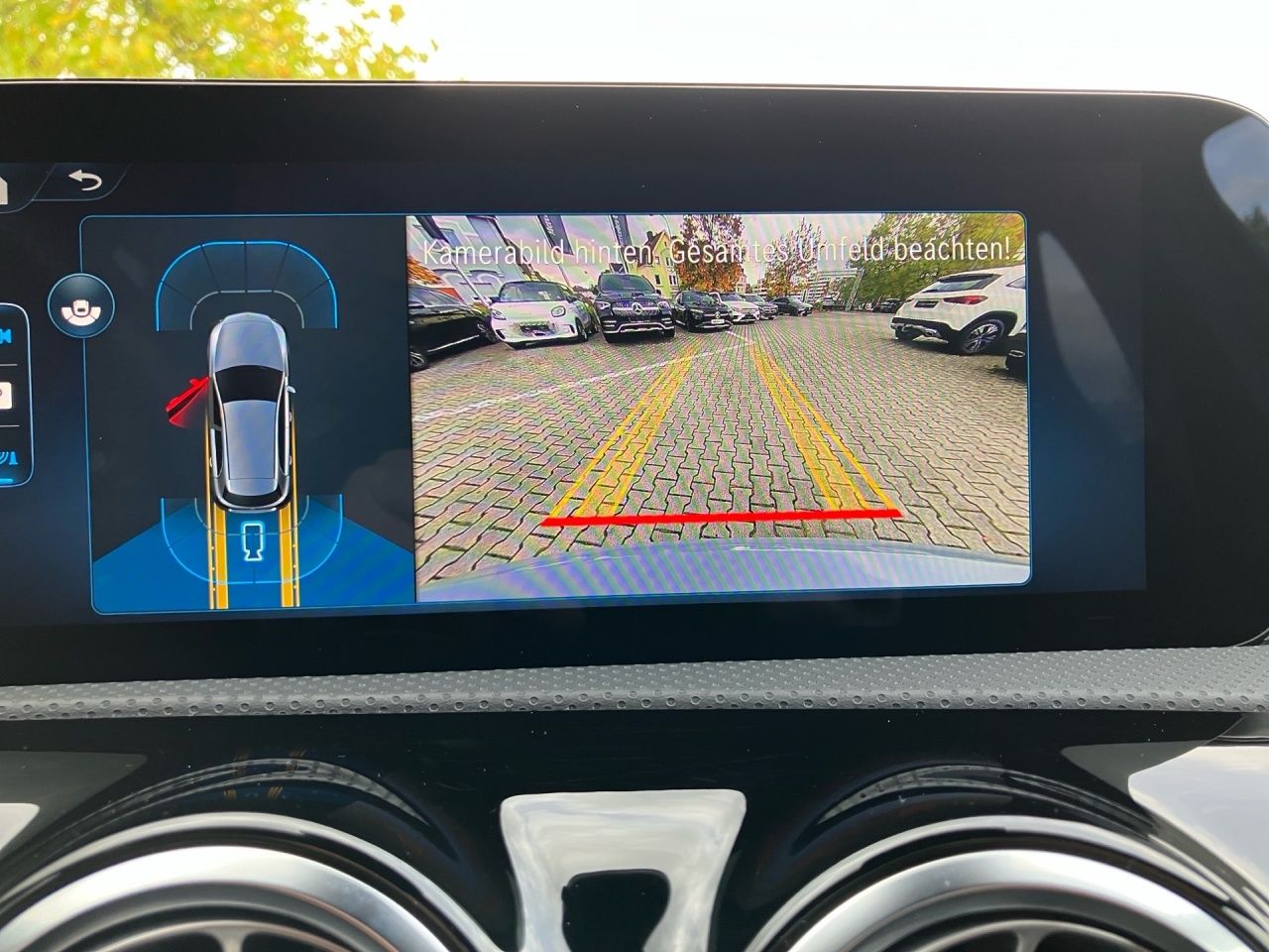 Fahrzeugabbildung Mercedes-Benz A 180 AMG Night Multibeam Kamera WinterP Totwink