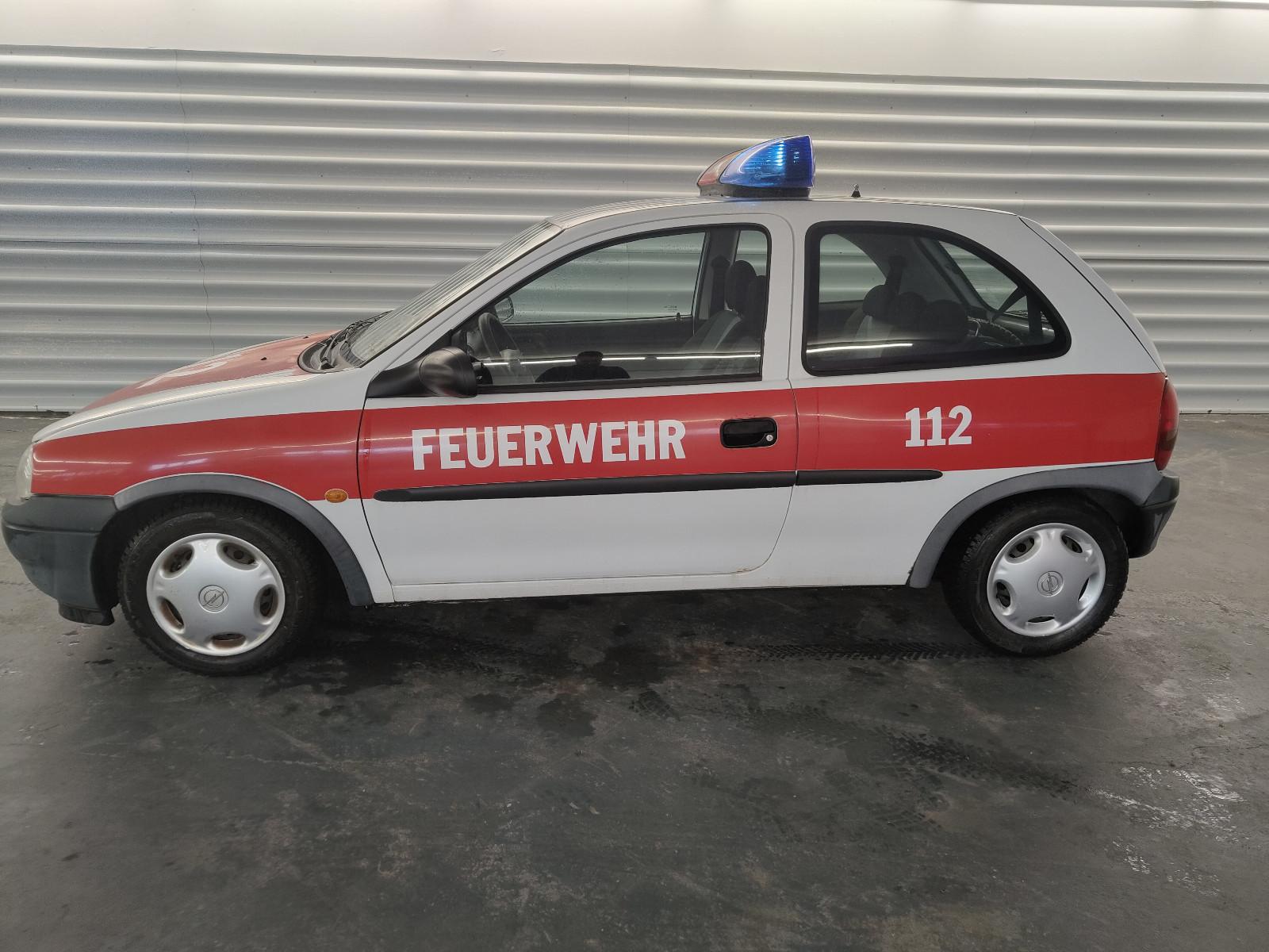 Opel Corsa 1.2 16V Feuerwehr 38000 km 1. Hand tatüta
