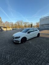 Mercedes-Benz A 45 AMG 4MATIC AMG - Mercedes-Benz A 45 AMG